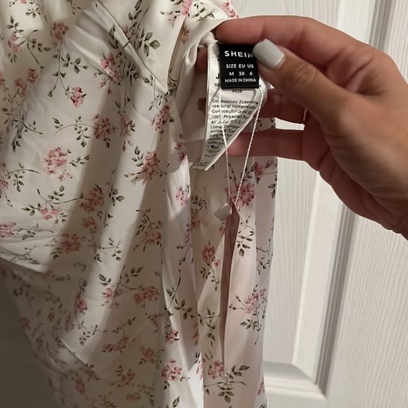 FLORAL RUFFLE STRAP DRESS - Picture 8 of 11